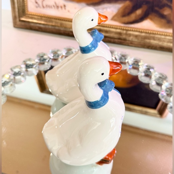 Vintage Goose Salt and Pepper Shakers - Picture 7 of 11